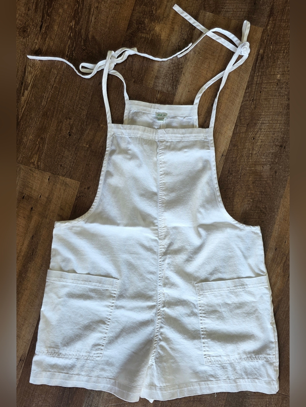Aerie Womans Size Medium White Tie-Strap Overall Shorts Front Pockets Romper